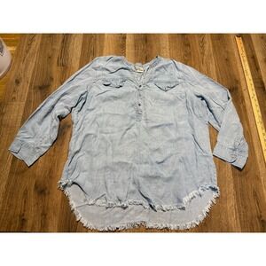 Hester & Orchard Light Wash Chambray Frayed Hem Henley Tunic Top Blue Large